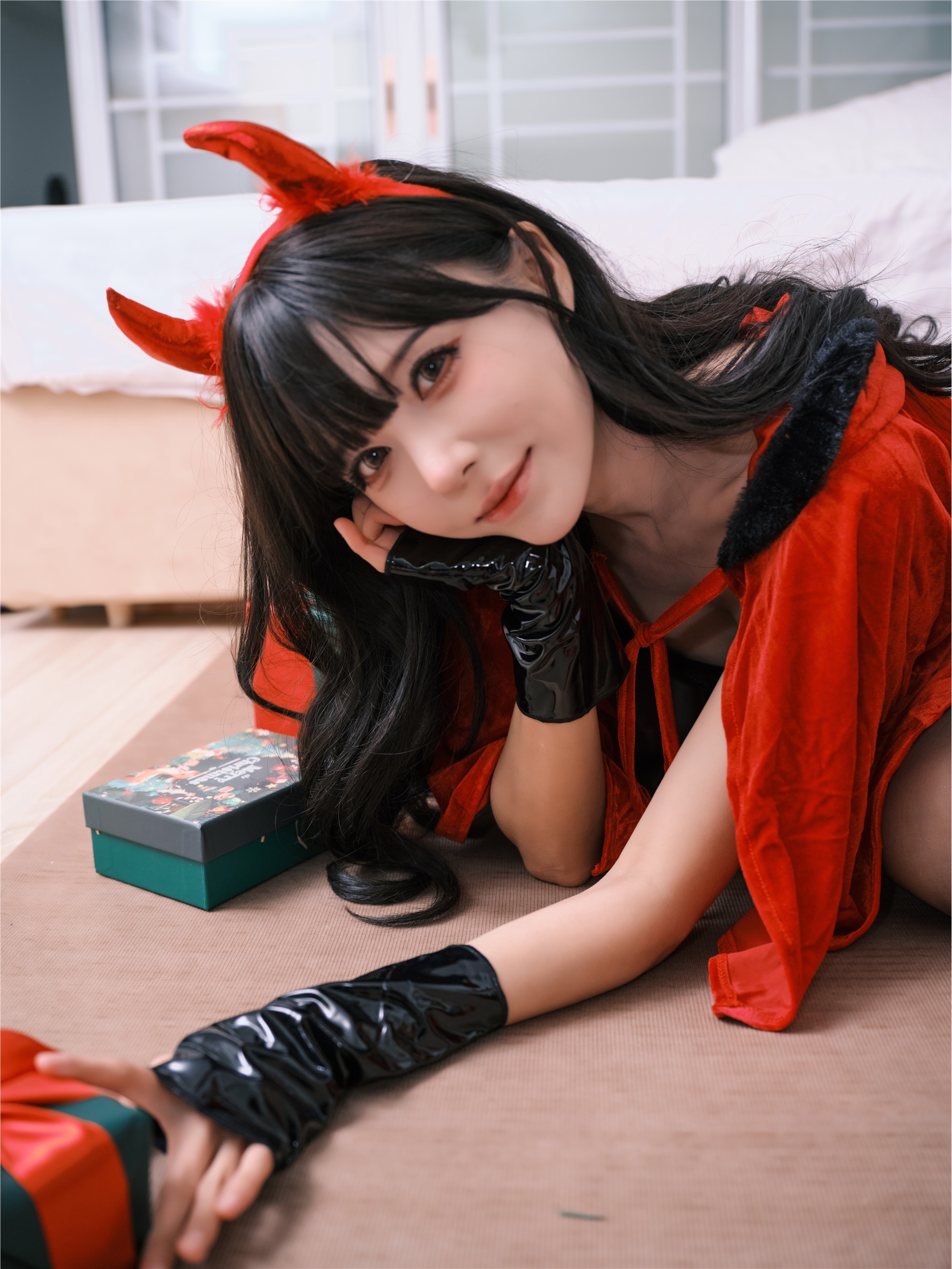 YITUYU艺图语 2025.01.12 小恶魔大闹圣诞 夏树友人帐